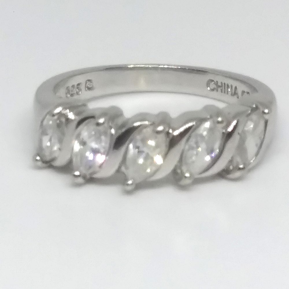 Ross Simons 925 Sterling & CZ Ring SZ 8